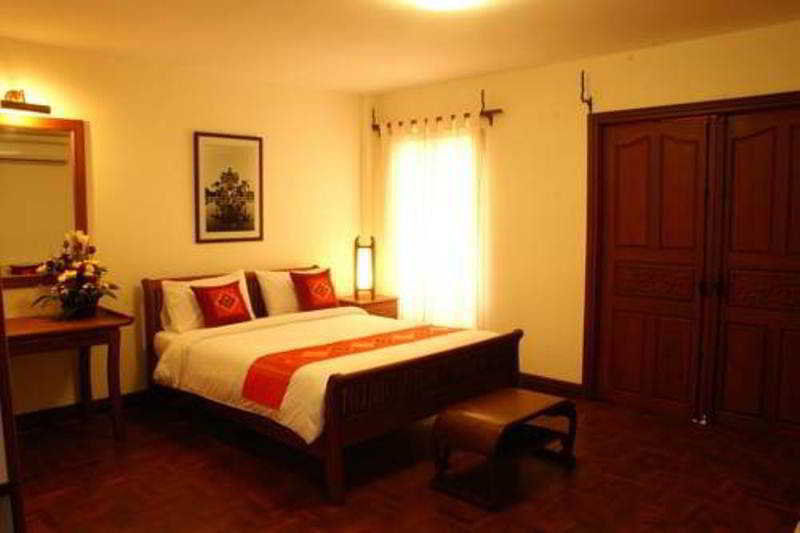 Avilla Phasouk Hotel Vientiane Exterior photo